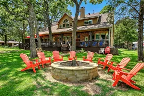 Very Rare Waterfront Home on Lake Texoma, Walk to Water from the backyard - Image 2