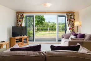 'Edward's Cottage'- Beautiful family accommodation - Image 2