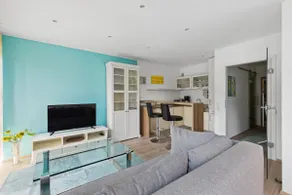 Bright apartment with balcony & garage by Besilima - Image 2