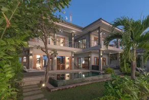 Luxury Beachfront Villa on Bali's North Coast - Image 2