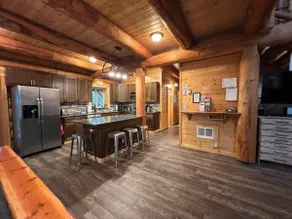 Custom Log Home | River access | Hot Tub | Forest - Image 5