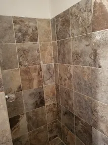 Super Cute Lots of privacy & parking. Pet Friendly - Image 5