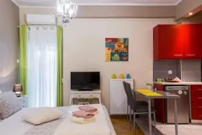 City stay in the center of Athens-Alexandras ave - Image 2