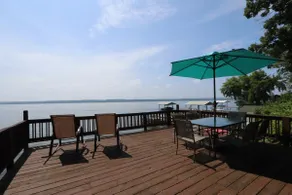 Tranquil Lake Retreat - Image 3
