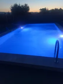 Holiday home next to orange tree orchard with pool - Image 3