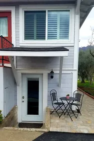 Getaway At The Grove- 1,400 sq ft unit - Image 2