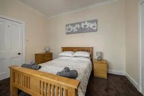 Bright flat in Lauder Centre - Image 3