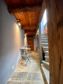 Charming Apartment - Second-floor apartment - Image 2