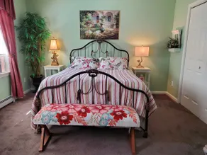 Rini's Place - close to Newport & beaches - Image 2
