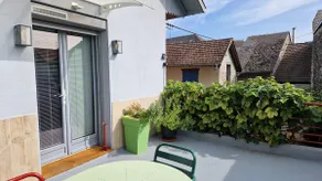 black cat cottage - Image 3