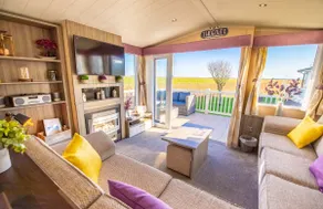 Sea 'n' Stars  · Sea 'n' Stars Platinum Plus Holiday Home with Views, Decking, Wifi & Netflix - Image 2