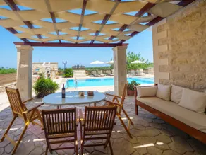 Impressive four bedroom stone house with swimming pool - Image 2