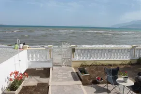 Holiday House by the Sea - Image 3