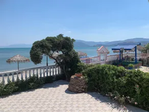 Holiday House by the Sea - Image 2