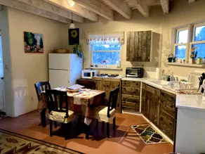 Santa Fe Getaway, Private Suite Under Glorieta Mesa - Image 5