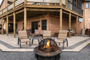 Relaxing getaway on 22 acres w/ breathtaking views - Image 4