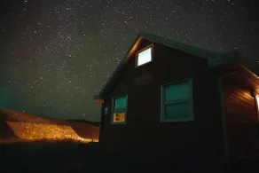 Our cozy cabin. Your perfect stay. - Image 3