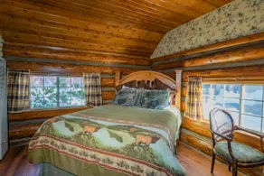 The Divine Historic 1894 Log Cabin - Image 4