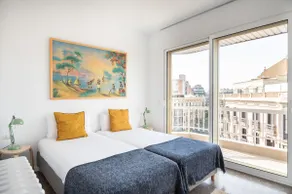 Dream sunsets and pure design in the center - Image 3
