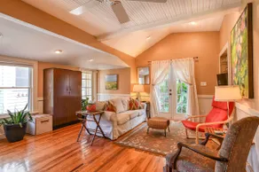 Charming Downtown Cottage with Private Pool! - Image 4