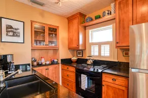 Charming Downtown Cottage with Private Pool! - Image 5