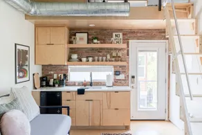 Trendy East Austin Location, Downtown Staycation - Image 4