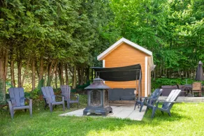 Cozy Lakefront Chalet with SPA near Mt-Tremblant - Image 4