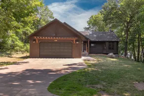 Rooney's Lakefront Gull Cabin - Image 3
