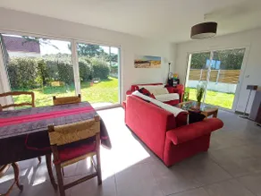 Beautiful house at the edge of the ocean and forest - Image 2