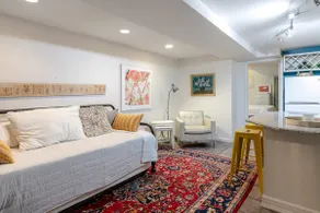 Colorful 1BR Basement Apartment By Zoo - Sleeps 5 - Image 2