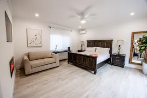 Stunning SD Zen Villa 3Tubs Parking AC Rain Shower - Image 4