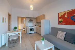 Modern apartment near the port! - Image 3