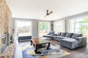 Riverfront 5-BR Escape|Wheelchair Access - Image 2