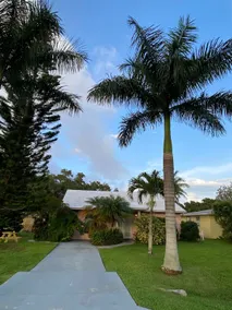 Vintage True Bungalow - Image 2