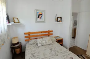 Self catering unit close to beach. Great value. - Image 3