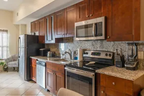4BR Luxury Condo w/ Arcade | Near Center City! - Image 5