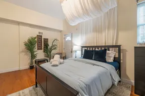 4BR Luxury Condo w/ Arcade | Near Center City! - Image 4