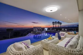 Luxury and Modern house with incredible view - Image 3