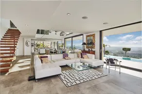 Luxury and Modern house with incredible view - Image 4