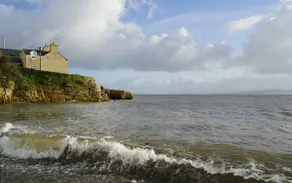 Idyllic Beach Cottage Moelfre - Image 3