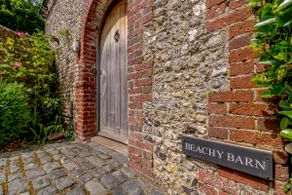 Beachy Barn - Image 5