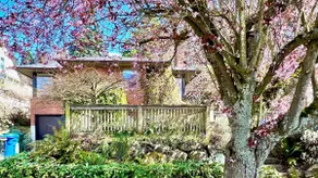 Spacious 3BR MCM home near UW - Image 2