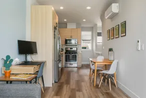 Upscale 2BR • Mt. Rainier Rooftop • Stadium Nearby - Image 5