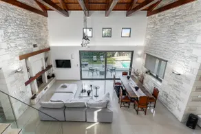 FREE Breakfast, w/Outdoor & Indoor Pool, 20 guests - Image 4