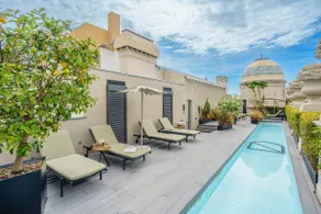 Luxury penthouse, rooftop pool - Image 4