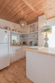 Guest House with a view above the beach. - Image 4