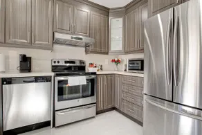 4 beds~Renovated ~Mississauga~Heartland - Image 3