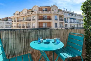 Sunny balcony, separate bedroom, 10 min/ beach - Image 5