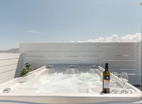 Aphrodite-Deluxe apt with hot tub -rooftop terrace - Image 2