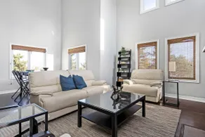 Upgraded 3-Bed Chalet in Blue Mtn Village - Image 3